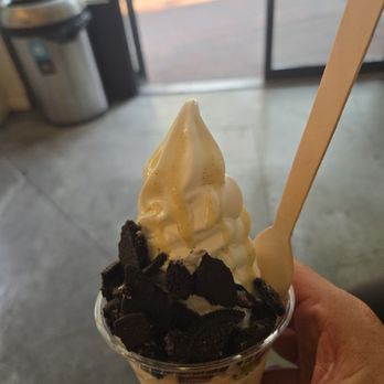 Soft Peaks - Cookies and cream - Ice Cream & Frozen Yogurt Near Me - Vancouver, British Columbia Soft Peaks - Cookies and cream - Ice Cream & Frozen Yogurt Near Me - Vancouver, British Columbia