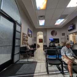 Las Vegas Endocrinology - Very nice waiting room. Lots of magazines and artwork and stuff to look at.