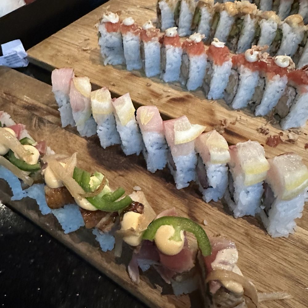 Front to Back: Blue Oaks, Hamachi Lover, TSI, Rock n Roll, (possibly Sunrise in the back?) Front to Back: Blue Oaks, Hamachi Lover, TSI, Rock n Roll, (possibly Sunrise in the back?)
