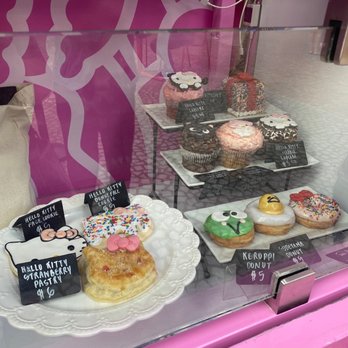 Hello Kitty Cafe - Desserts Near Me - Las Vegas, Nevada