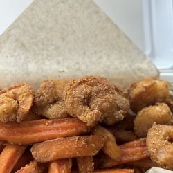 LA Crawfish - Shrimp basket & sweet potato fries