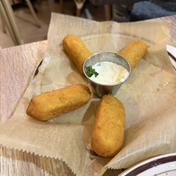Apamate Bistro - Latin American Near Me - Pinecrest, Florida