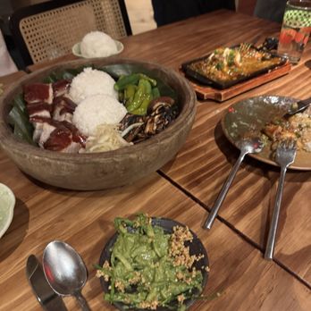 Naks - Lechon platter - Filipino Near Me - New York, New York