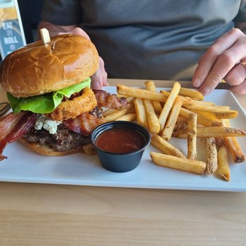 KingPins - Beaverton - Bacon Blue Cheese Burger and Fries! - Bowling Near Me - Beaverton, Oregon KingPins - Beaverton - Bacon Blue Cheese Burger and Fries! - Bowling Near Me - Beaverton, Oregon