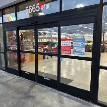 GW Supermarket - Front door - International Grocery Near Me - Temple City, California