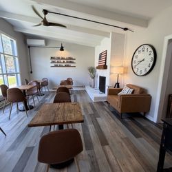 Gogo's Cinnamon Rolls - Seating Area