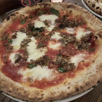 Coda Di Volpe - salsicca e sopressata - Pizza Near Me - Chicago, Illinois Coda Di Volpe - salsicca e sopressata - Pizza Near Me - Chicago, Illinois