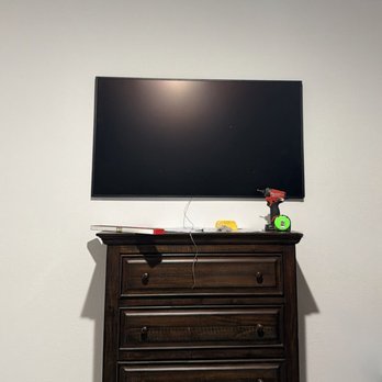 TV Mounting Ocala - Master Bedroom TV - TV Mounting Near Me TV Mounting Ocala - Master Bedroom TV - TV Mounting Near Me