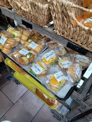 Valerio's Tropical BakeShop by null