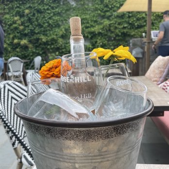 Rose Hill Vineyards - Rosé - Wine Tasting Room Near Me - Mattituck, New York