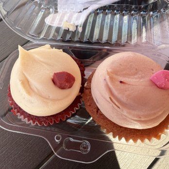 Endulge Cupcake Boutique - Cupcakes Near Me - Atlanta, Georgia Endulge Cupcake Boutique - Cupcakes Near Me - Atlanta, Georgia