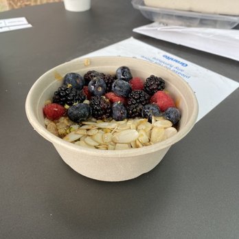 Stereoscope - Oatmeal w/ Fresh Fruit & Nuts - Coffee Roasteries Near Me - Newport Beach, California Stereoscope - Oatmeal w/ Fresh Fruit & Nuts - Coffee Roasteries Near Me - Newport Beach, California