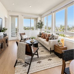 Simply Staging - Living Room