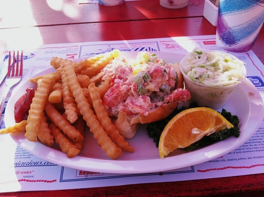 LUNCH Lobster Roll Amagansett by null
