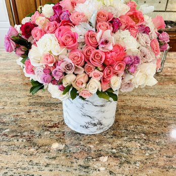 Nora's Designed Flowers - Flower - Florists Near Me - North Hollywood, California Nora's Designed Flowers - Flower - Florists Near Me - North Hollywood, California