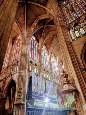 León Cathedral by null