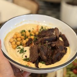 Cafe Landwer - Hummus with short ribs