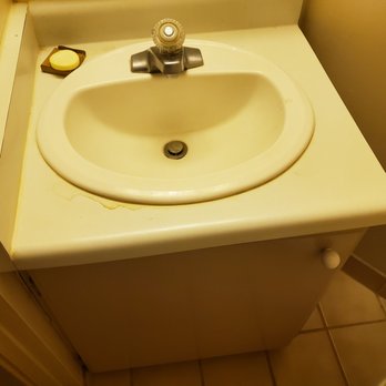 Maui Sunset - Dirty sink - Hotels Near Me - Kihei, Hawaii Maui Sunset - Dirty sink - Hotels Near Me - Kihei, Hawaii