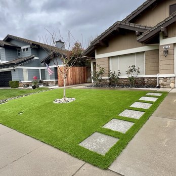 Natural Tech - Front yard - Artificial Turf Near Me