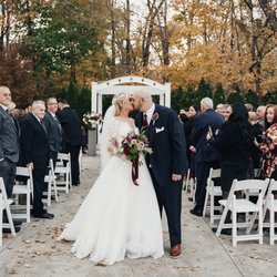 Saphire Estate - Outdoor Wedding Ceremony in the Fall | Steve Michalak Photography