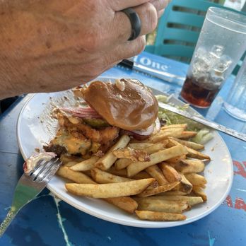 Sharkeys - Blue bacon burger - American Near Me - Key Largo, Florida