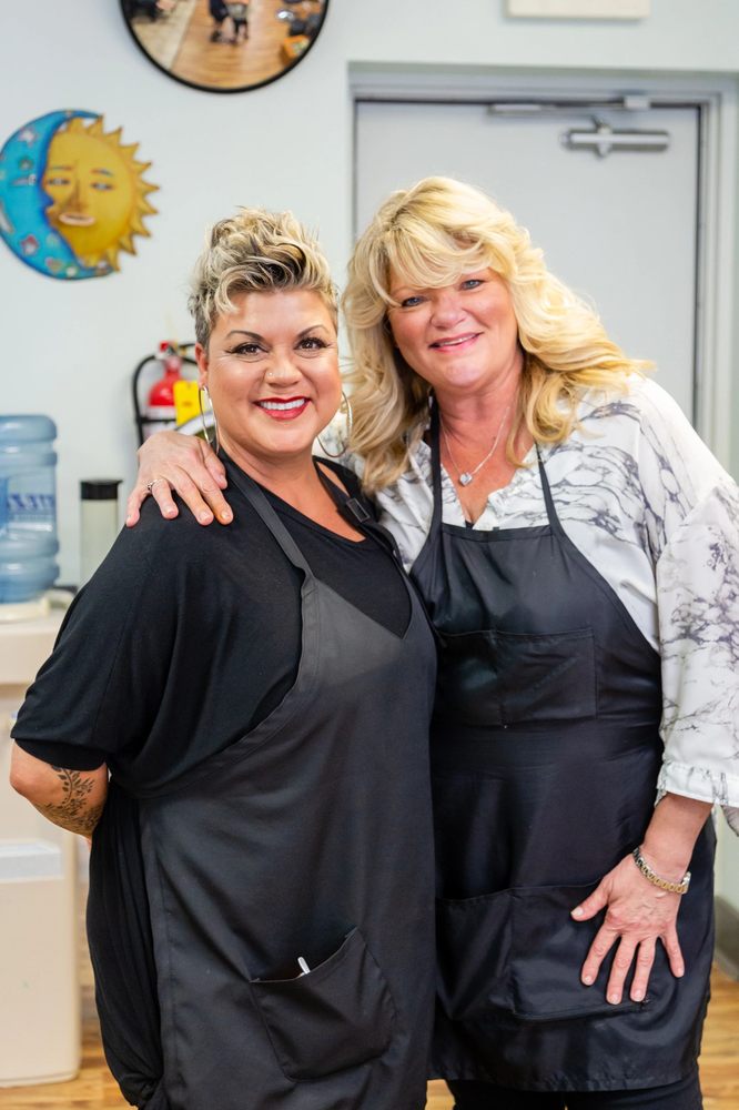 Kindal's Hair Studio Image