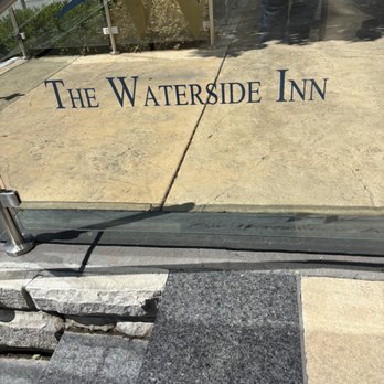 Waterside Inn - Entrance from street - Hotels Near Me - Mississauga, Ontario Waterside Inn - Entrance from street - Hotels Near Me - Mississauga, Ontario