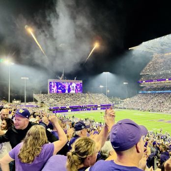 Husky Stadium - Touchdown Huskies! - Stadiums & Arenas Near Me - Seattle, Washington Husky Stadium - Touchdown Huskies! - Stadiums & Arenas Near Me - Seattle, Washington