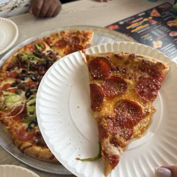 Papa's Pizza - Pizza Near Me - Galveston, Texas