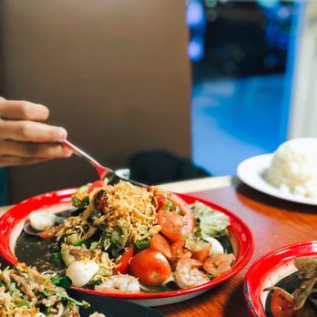 Lao Kitchen 143 Photos 36 Reviews Laotian 3655 S Durango Dr Las Vegas Nv Restaurant Reviews Phone Number