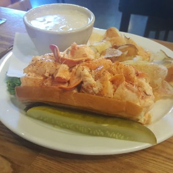Side Street Cafe - Lobster roll. Fresh! - American Near Me - Bar Harbor, Maine Side Street Cafe - Lobster roll. Fresh! - American Near Me - Bar Harbor, Maine