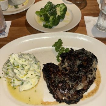 Hillstone Restaurant - The Hawaiian - New American Near Me - Winter Park, Florida Hillstone Restaurant - The Hawaiian - New American Near Me - Winter Park, Florida
