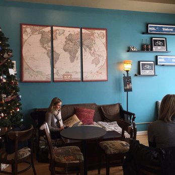 Brewpoint Coffee - Cozy - Coffee & Tea Near Me - Elmhurst, Illinois
