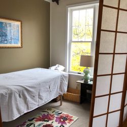 LIV Acupuncture - Office and Treatment Rooms