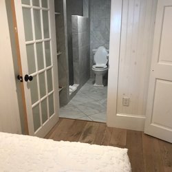 Marginal Way House - Bathroom looks remodeled which is nice although it is tight.