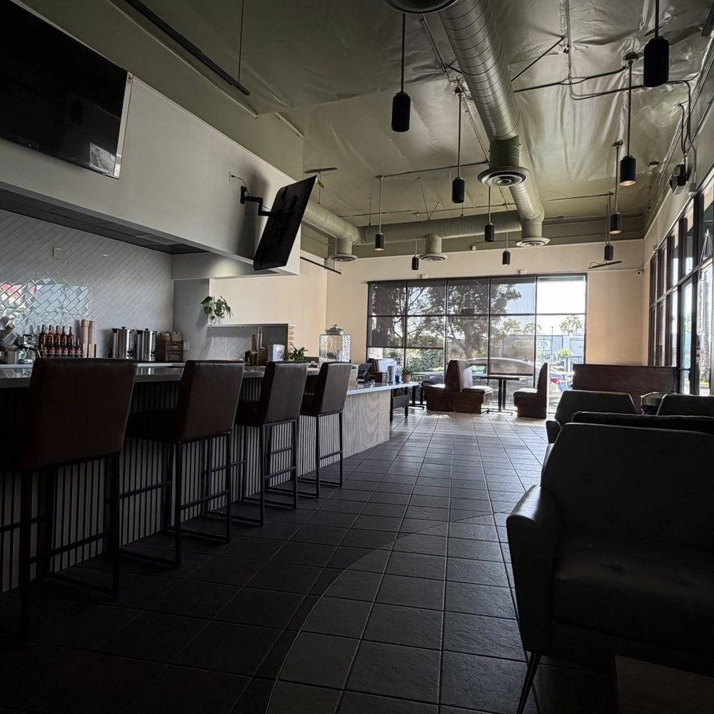 Cali Tea - Vibes - Coffee & Tea Near Me - Long Beach, California