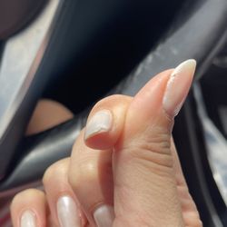Polished Nail and Beauty Bar - Gel manicure chipped nail