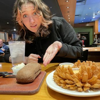 Outback Steakhouse - Free bread and Bloomin Bloomin' Onion - Steakhouses Near Me - Vancouver, Washington