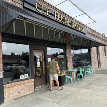 Cle Elum Bakery - Front if store - Bakeries Near Me - Cle Elum, Washington Cle Elum Bakery - Front if store - Bakeries Near Me - Cle Elum, Washington