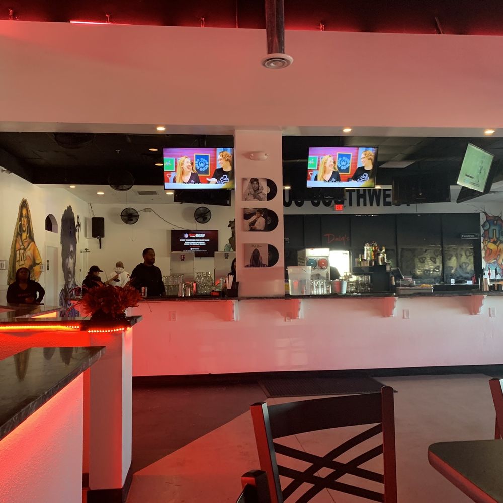 Daiq’s - Bar - Sports Bars Near Me - Houston, Texas