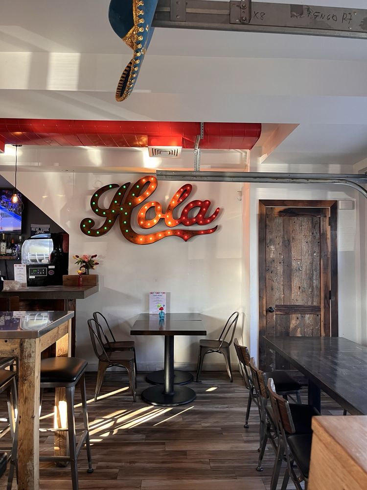 Cantina Lobos