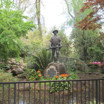 Capitol Park - Parks Near Me - Sacramento, California
