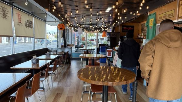 Botto’s BBQ by null