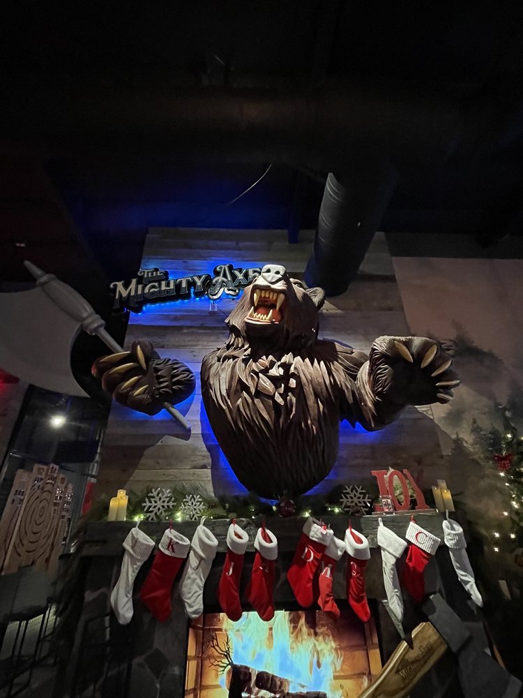 THE MIGHTY AXE 141 Photos & 186 Reviews 215 N Moorpark Rd, Thousand