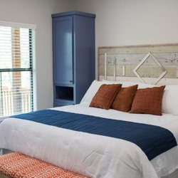 Two Creeks Crossing Resort - One of our cabin's bedrooms.