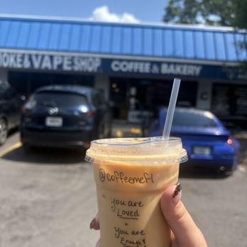 CoffeeMe - cinnabun Iced Café Latté - Cafes Near Me - Tampa, Florida CoffeeMe - cinnabun Iced Café Latté - Cafes Near Me - Tampa, Florida