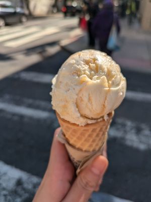 Jeni's Splendid Ice Creams by null