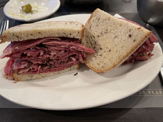 Ben's Kosher Delicatessen Restaurant and Caterer by null