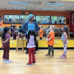 Bliss Urban Arts Center - Attention from the instructor