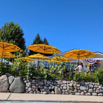 Bel Lago Vineyards & Winery - Beautiful patio - Wine Tasting Room Near Me - Cedar, Michigan